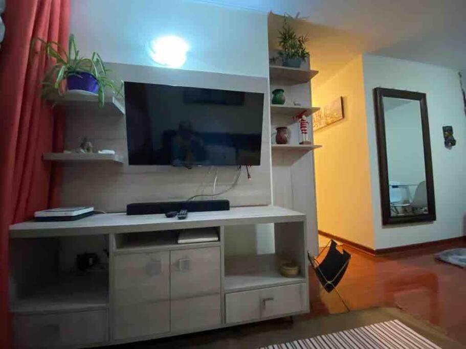 Comodo Departamento En El Centro De Stgo Apartment Santiago Luaran gambar